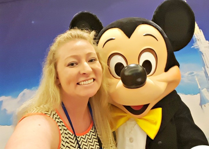 Selfie with Mickey Mouse at the Disney SMMC Event