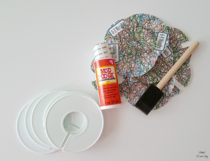 23 Easy To Make Diy Closet Dividers Shelterness Dividers Made Using Paint Sing Paper Mod Podge Stickers Wooden Letters O