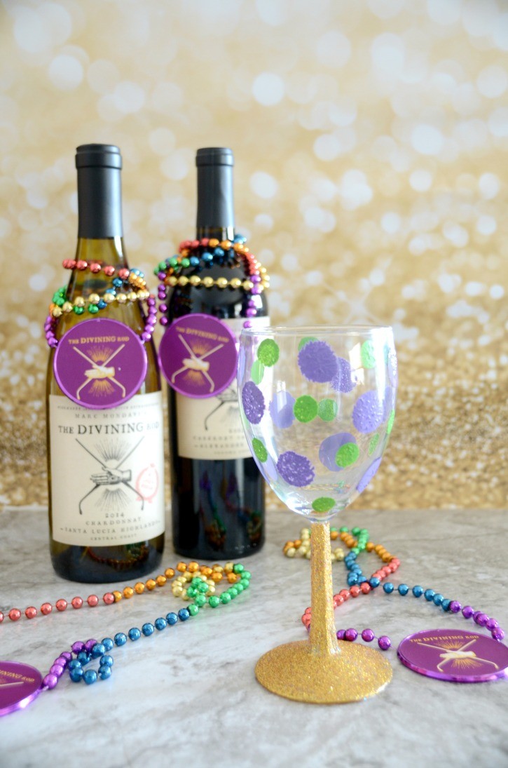 Mardi Gras Wine Glass