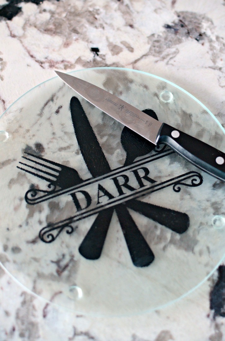 DIY Personalized Cutting Boards Simply {Darr}ling