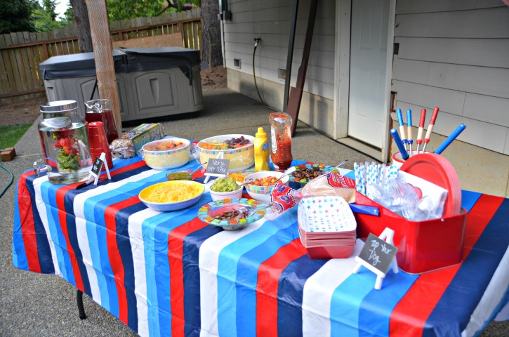 How To Host A Gourmet Hot Dog Bar At Your BBQ