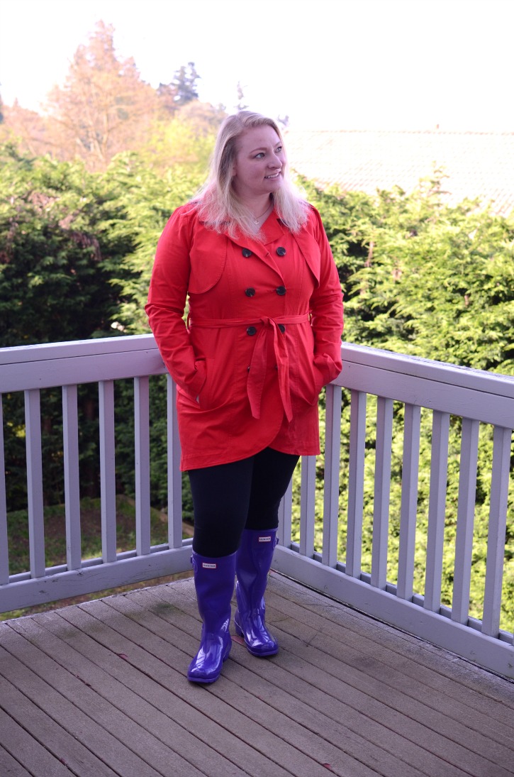 purple hunter rain boot red rain jacket outfit