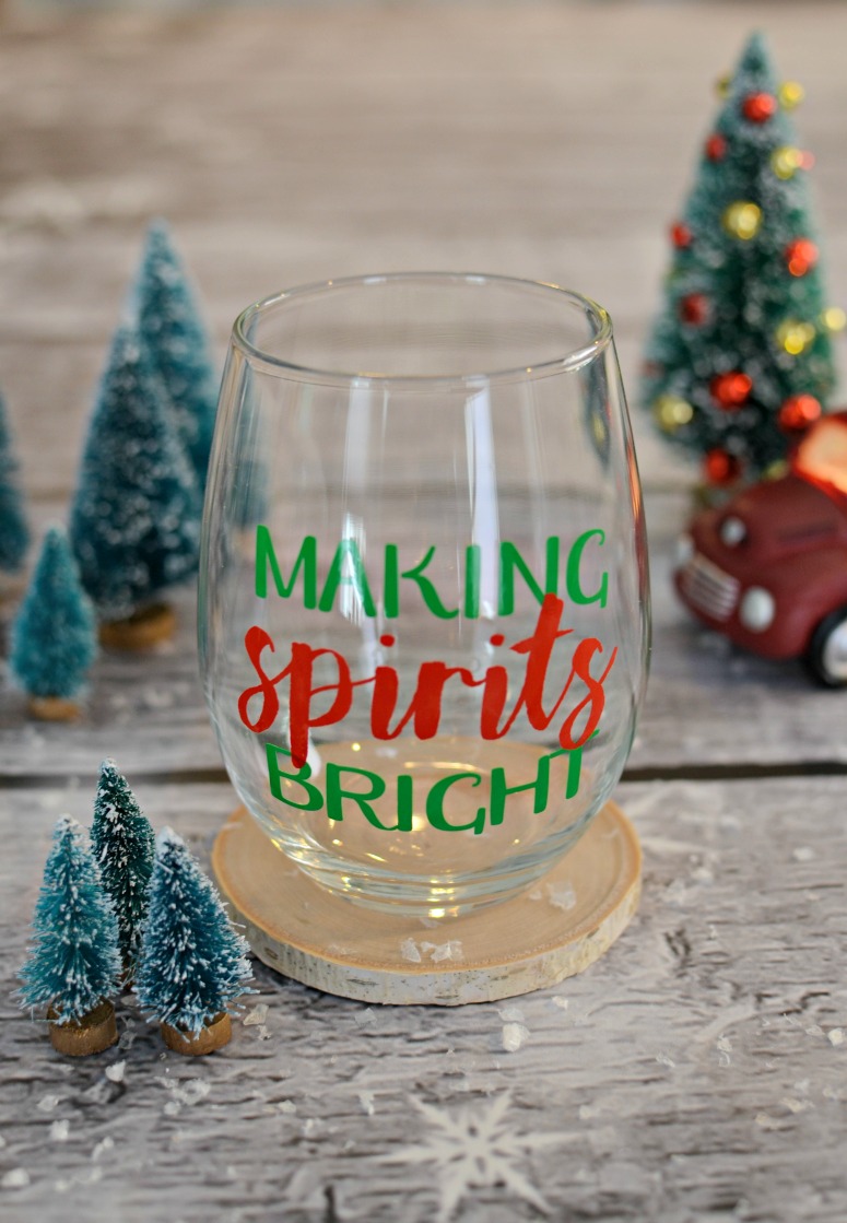 Making Spirits Bright Wine Glass