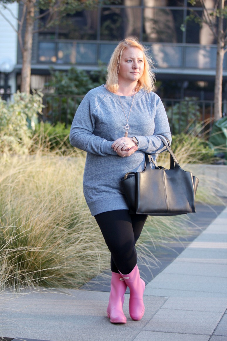 Short Pink Hunter Rain Boots Outfit with Tunic