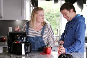 Couple with Philips Airfryer XXL