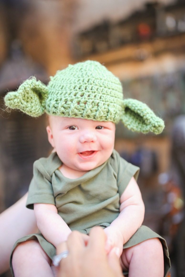 Easy DIY Yoda Disney Bounding Costume for Baby